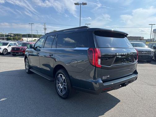 2025 Ford Expedition Max Active 4x4