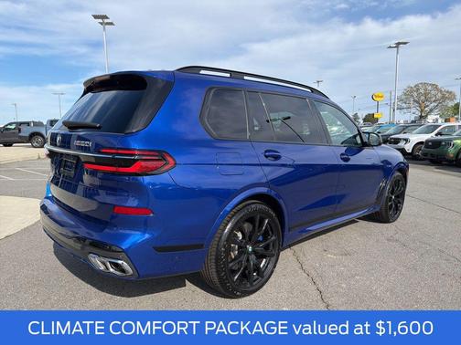 2025 BMW X7 M60i