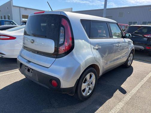 Bright Silver 2018 Kia Soul Base