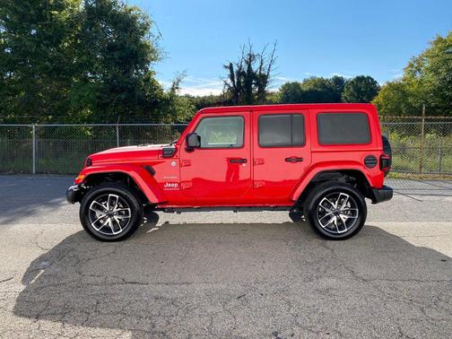 2024 Jeep Wrangler 4xe Sahara