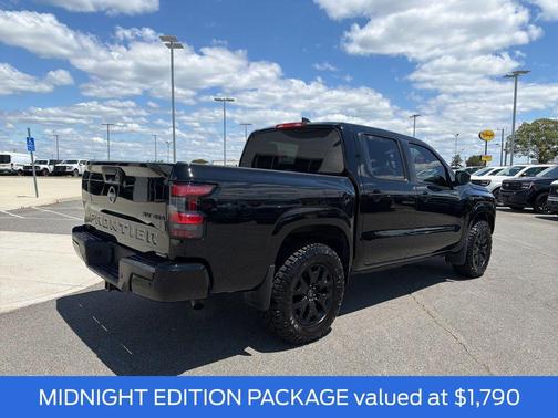 Super Black 2023 Nissan Frontier SV