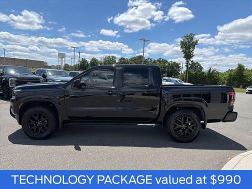 Super Black 2023 Nissan Frontier SV