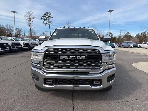 2022 RAM 3500 Limited Crew Cab 4x4 8' Box
