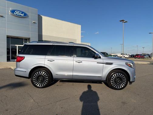 2021 Lincoln Navigator Black Label