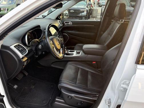 2020 Jeep Grand Cherokee Summit