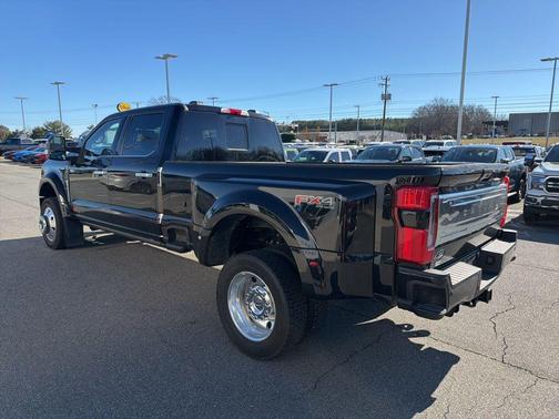 2025 Ford F-450 Platinum