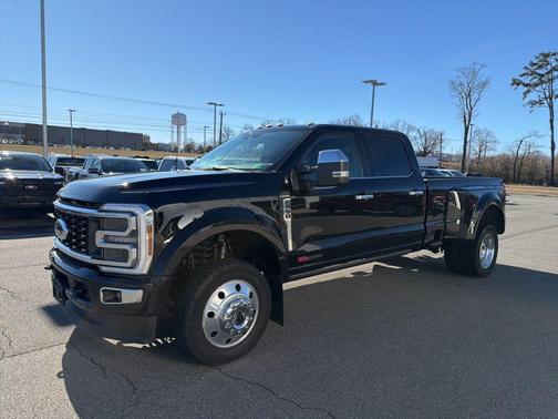 2025 Ford F-450 Platinum