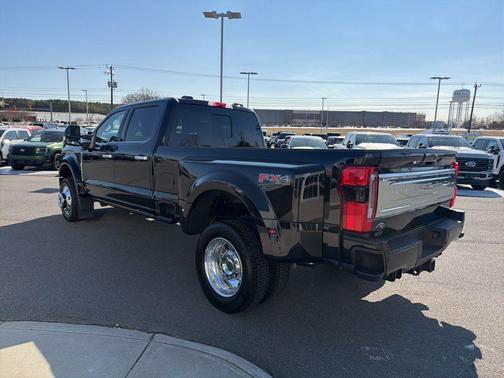 2025 Ford F-450 Platinum