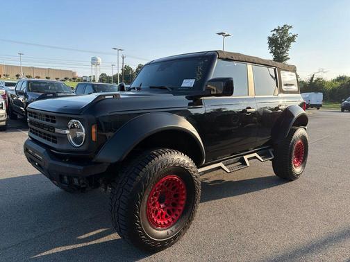 Shadow Black 2022 Ford Bronco Base