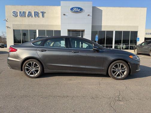 2020 Ford Fusion SEL