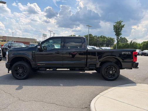 Agate Black Metallic 2026 Ford F-250 XLT