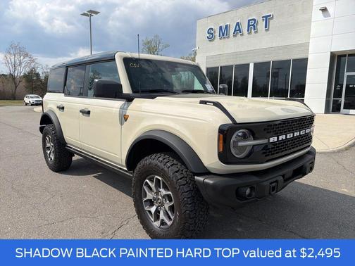 Desert Sand 2025 Ford Bronco Badlands