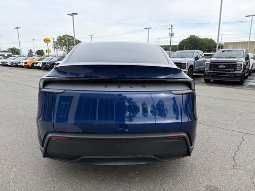 Deep Blue Metallic 2026 Tesla Model Y Premium Rear-Wheel Drive