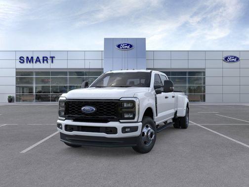 Oxford White 2026 Ford F-350 XL