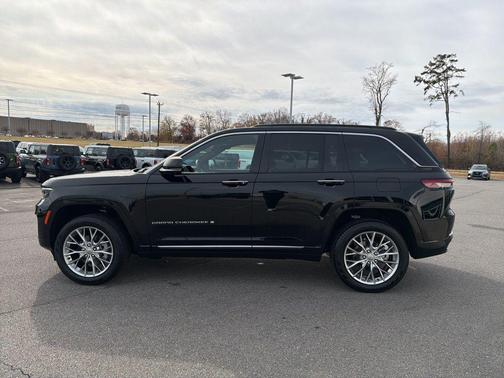 2025 Jeep Grand Cherokee Summit