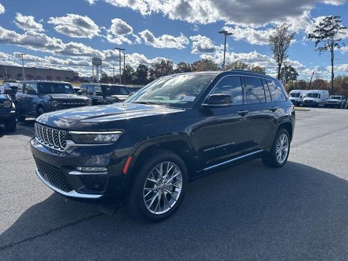 2025 Jeep Grand Cherokee Summit