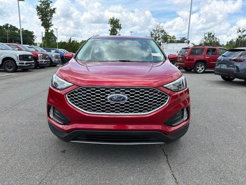 Rapid Red Metallic Tinted Clearcoat 2024 Ford Edge SEL