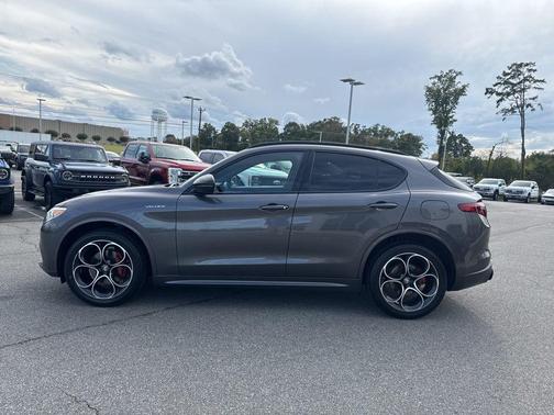 2022 Alfa Romeo Stelvio Ti