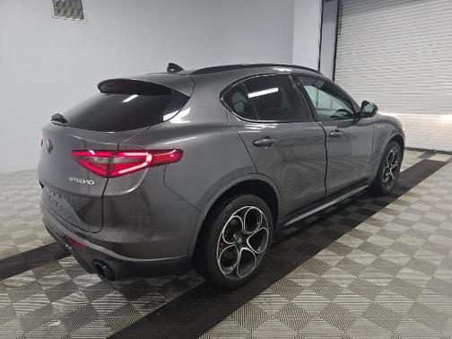 2022 Alfa Romeo Stelvio Ti