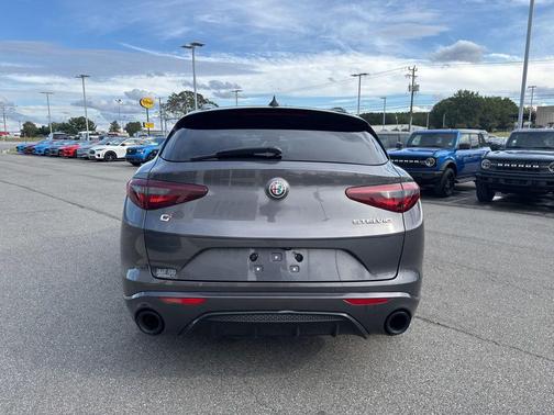 2022 Alfa Romeo Stelvio Ti
