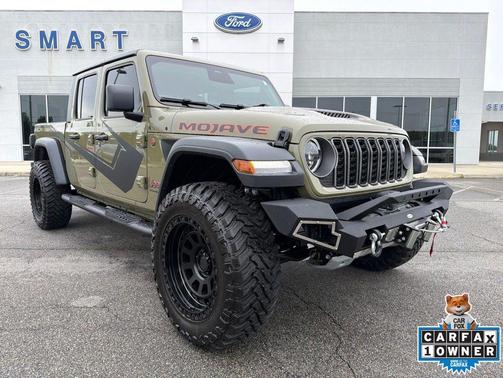 41 2026 Jeep Gladiator Mojave 4x4