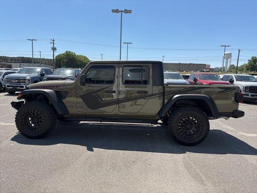 41 2026 Jeep Gladiator Mojave 4x4