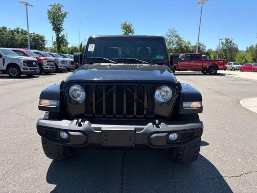 Black Clearcoat 2021 Jeep Gladiator Willys 4x4