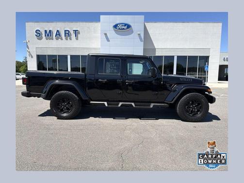 Black Clearcoat 2021 Jeep Gladiator Willys 4x4