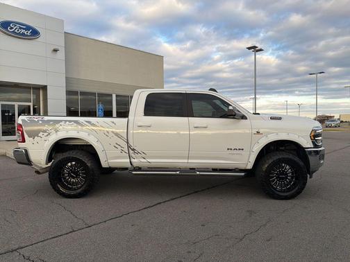 2021 RAM 2500 Big Horn Crew Cab 4x4 6'4' Box