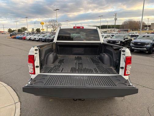 2021 RAM 2500 Big Horn Crew Cab 4x4 6'4' Box