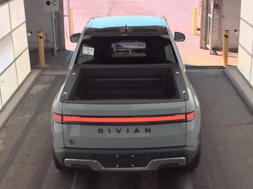 El Cap Granite 2022 Rivian R1T Adventure