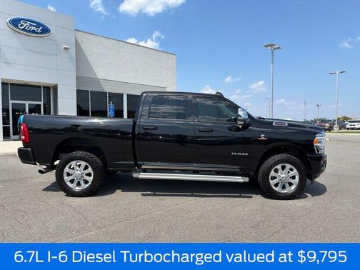 Diamond Black Crystal Pearlcoat 2023 RAM 2500 Laramie Crew Cab 4x4 6'4' Box