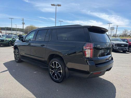2021 Chevrolet Suburban RST
