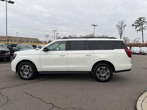 2025 Ford Expedition Max Active 4x4