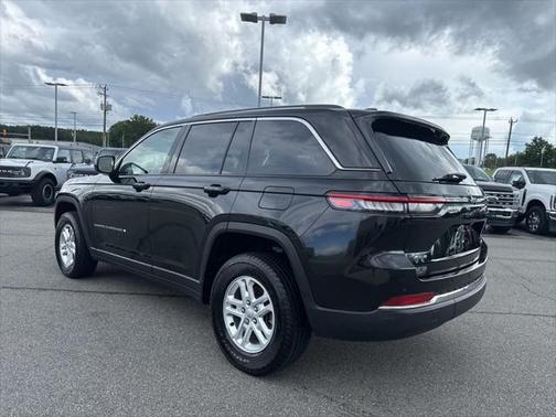 2022 Jeep Grand Cherokee Laredo