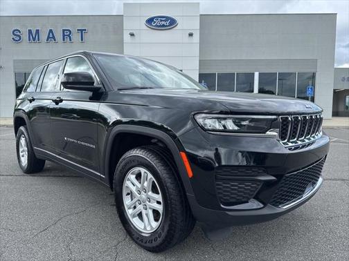 2022 Jeep Grand Cherokee Laredo