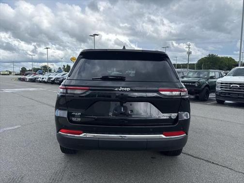2022 Jeep Grand Cherokee Laredo