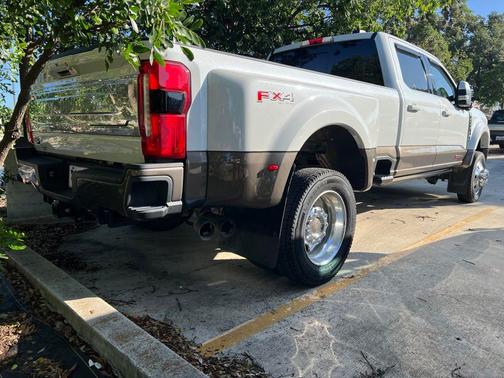 Star White Metallic Tri-Coat 2023 Ford F-450 King Ranch