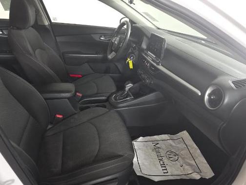 Clear White 2021 Kia Forte LXS