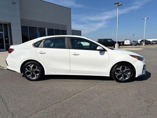 Clear White 2021 Kia Forte LXS