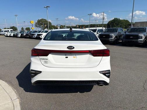Clear White 2021 Kia Forte LXS