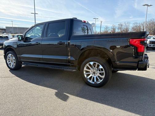 2022 Ford F-150 Lightning LARIAT