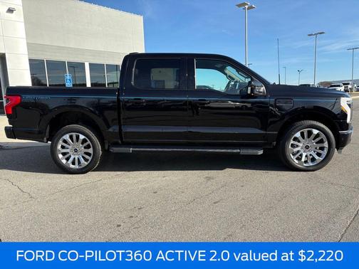 2022 Ford F-150 Lightning LARIAT