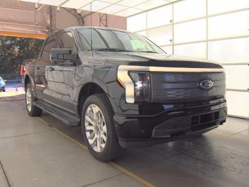 2022 Ford F-150 Lightning LARIAT