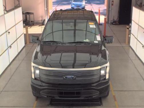 2022 Ford F-150 Lightning LARIAT