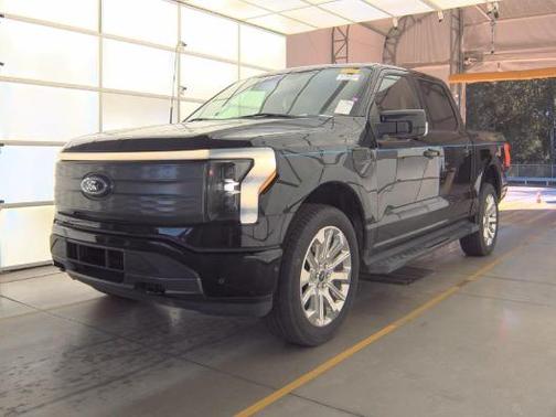 2022 Ford F-150 Lightning LARIAT