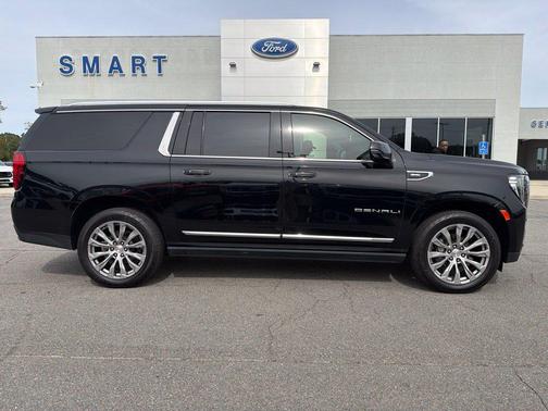 Onyx Black 2022 GMC Yukon XL Denali