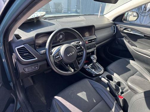 2024 Kia Seltos EX