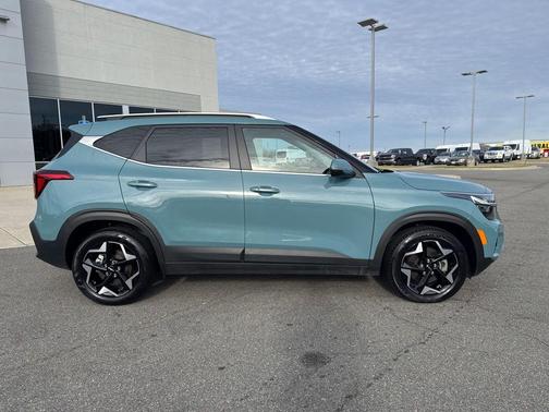 2024 Kia Seltos EX