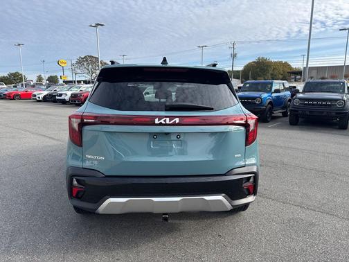 2024 Kia Seltos EX